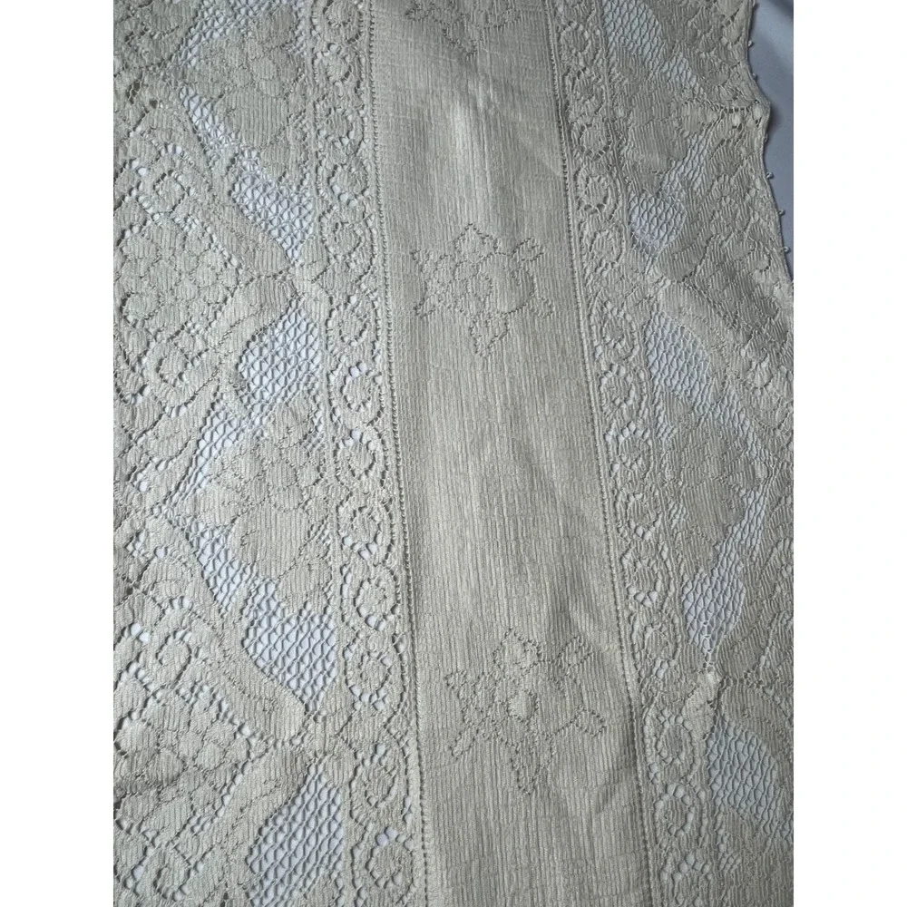 Vintage Hand-Crocheted Filet Cotton Table Runner Embossed Floral Lace